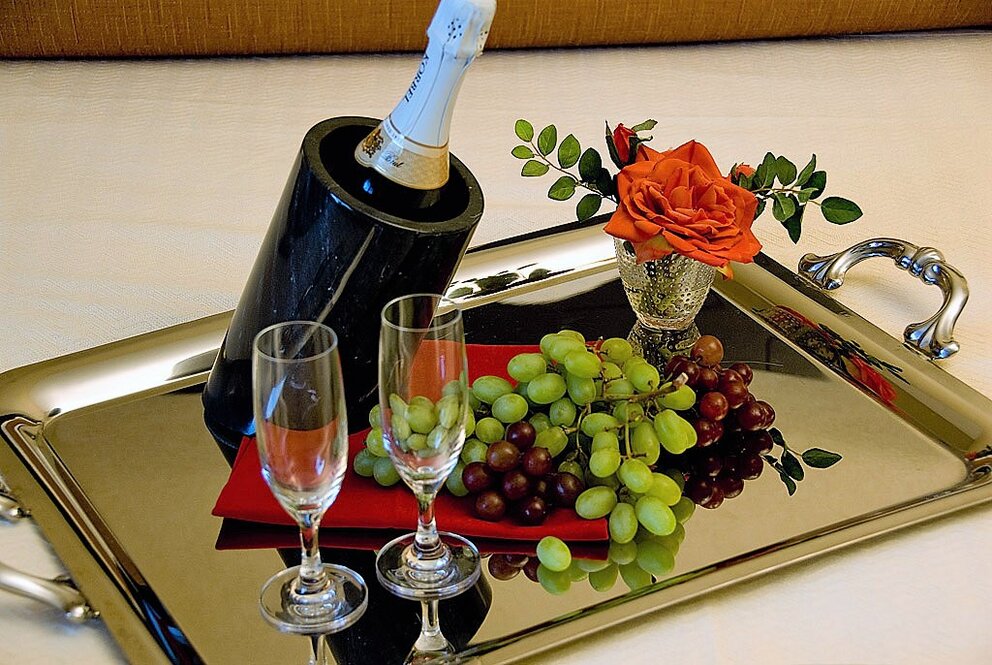 Room Service at King's Pointe Resort