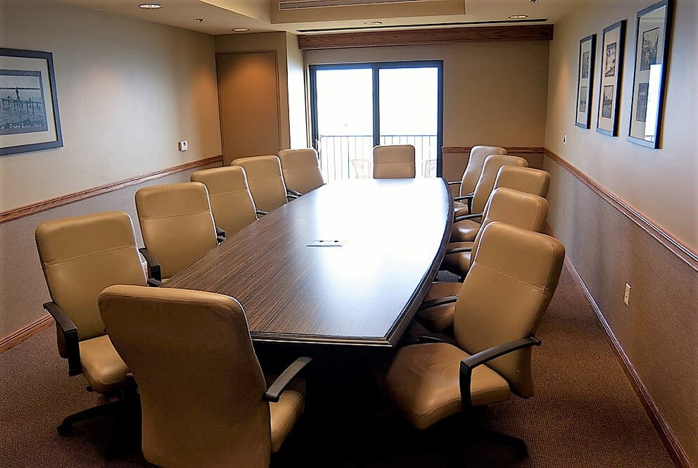 Executive Style Meeting Space at King's Pointe Resort