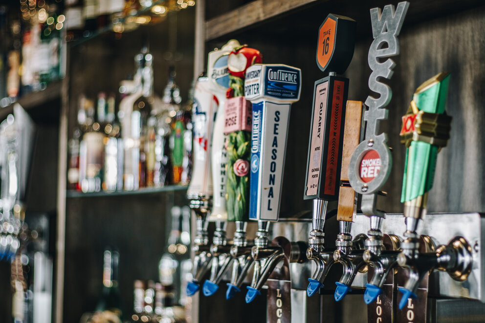 Quality Dining at King's Pointe Resort