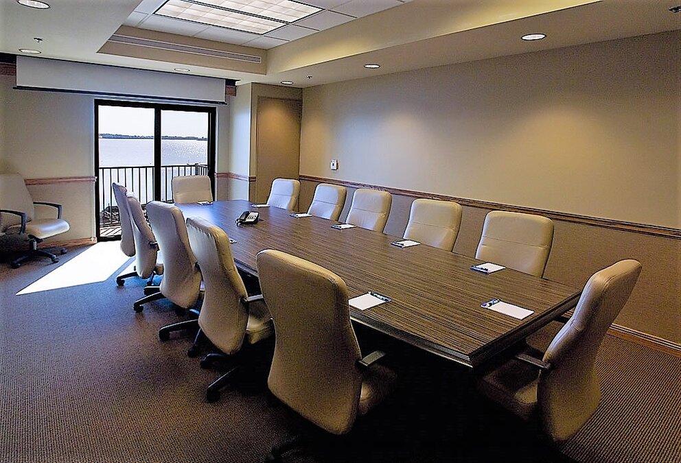 Executive Style Meeting Space at King's Pointe Resort