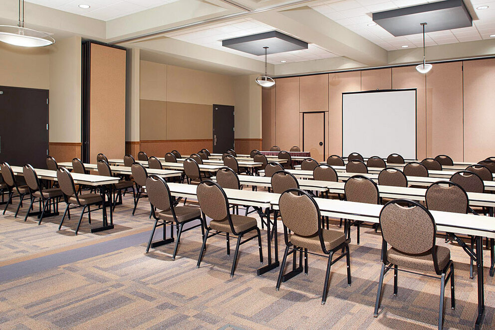 Executive Style Meeting Space at King's Pointe Resort